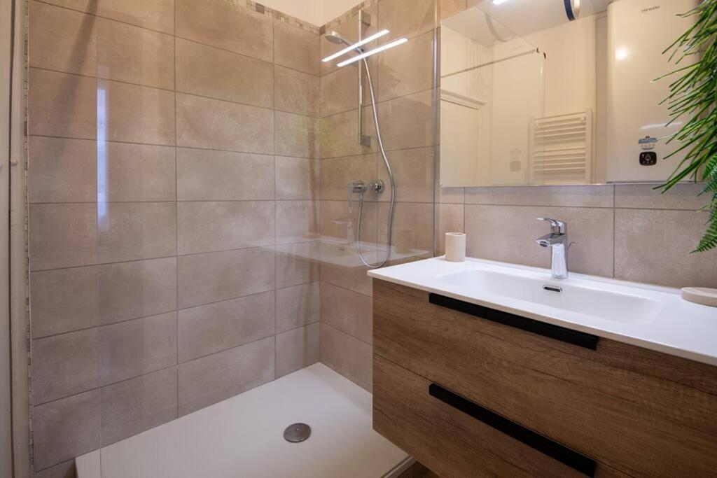 Logement De Charme En Plein Coeur D'Avinyon Dış mekan fotoğraf